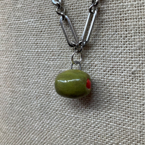 Olive Silver Necklace - Kate Buuck