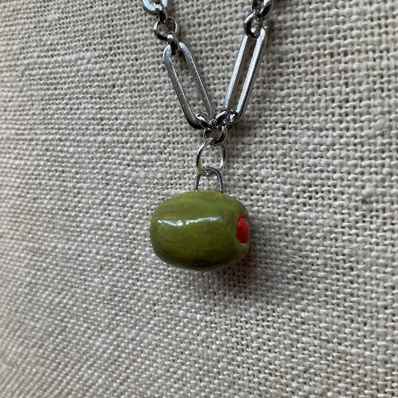 Olive Silver Necklace - Kate Buuck