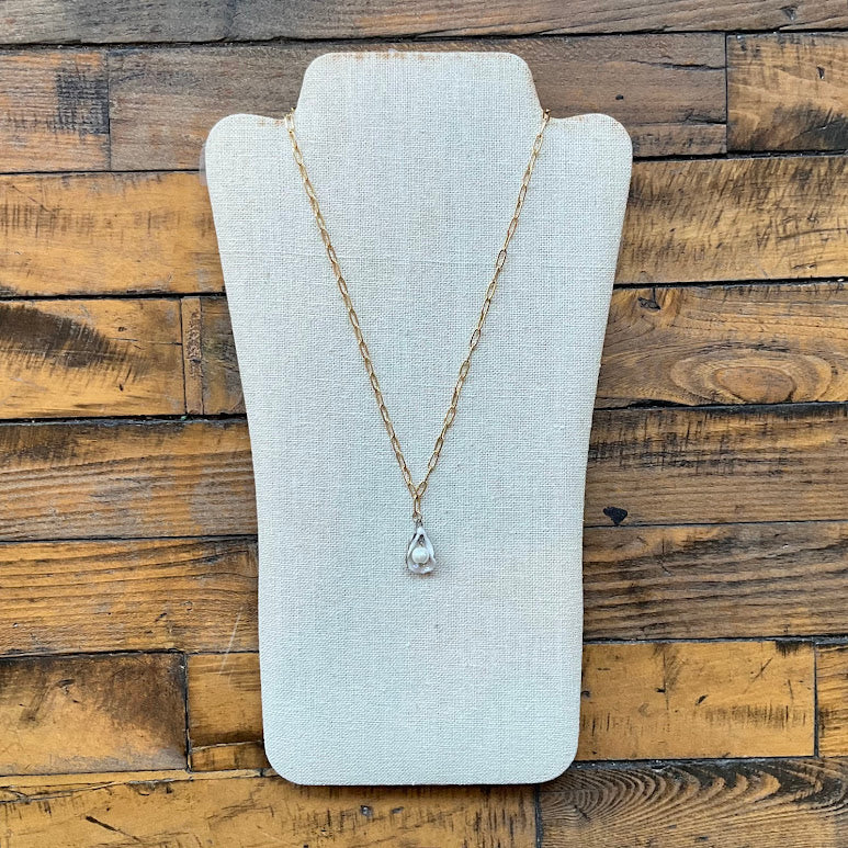 Oyster Gold Necklace - Kate Buuck