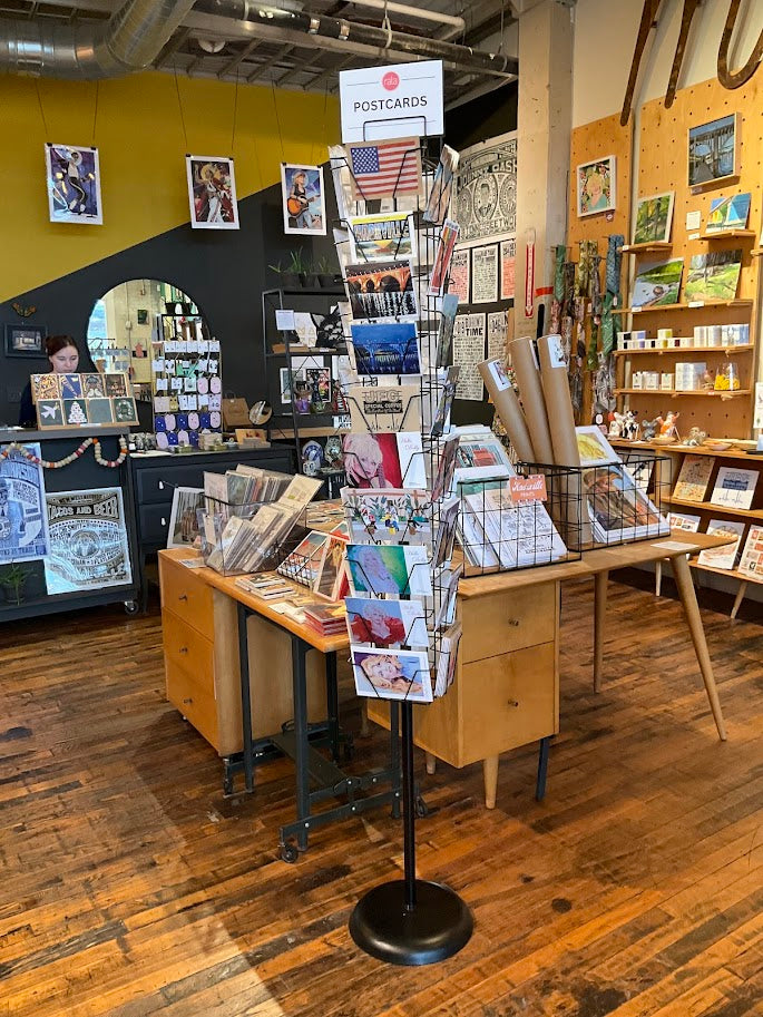 Fixtures - Postcard Spinner