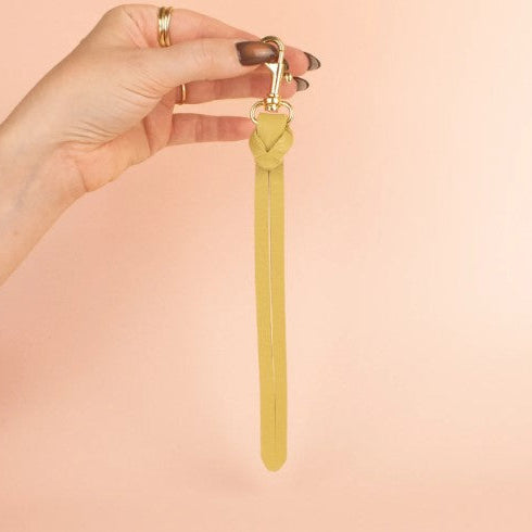 Leather Knot Keychain in Pistachio - Cold Gold